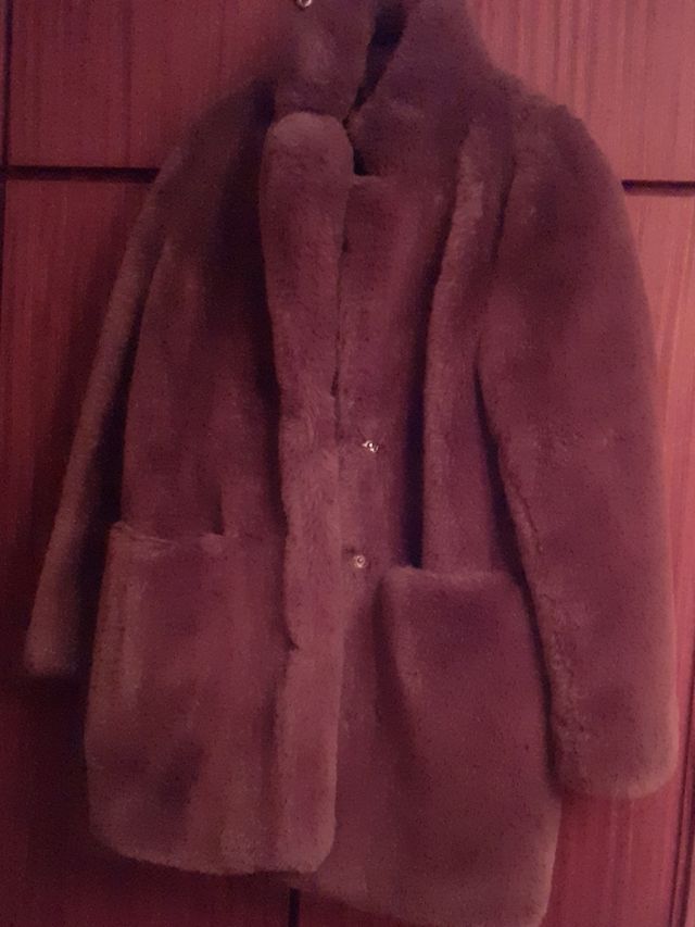 ABRIGO ELEGANTE Y GUSTOSO