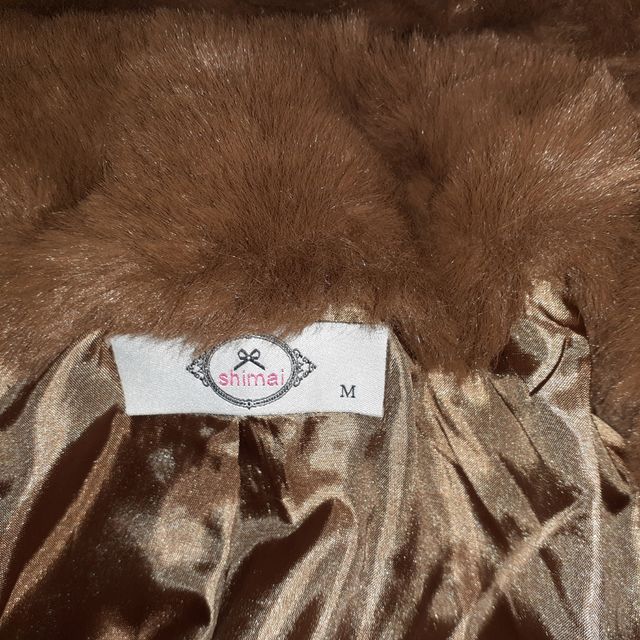 ABRIGO ELEGANTE Y GUSTOSO