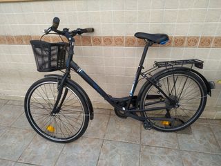 Bicicleta de paseo Orbea con cesta de segunda mano por 98 EUR en Santa  Margarida i els Monjos en WALLAPOP