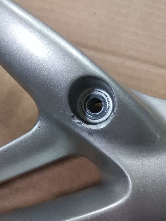 Soporte estribo pasajero VFR 800