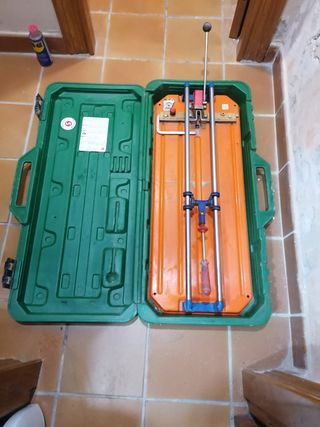 MAQUINA DE CORTAR RUBI TS 60 de segunda mano por 190 EUR en Las Vinadas en  WALLAPOP