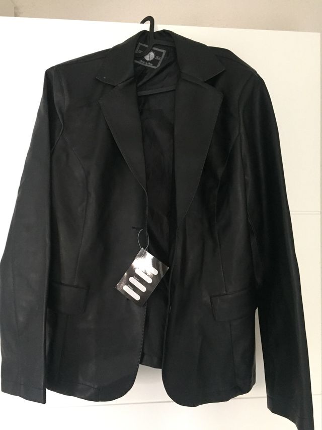 Chaquetas polipiel nuevas. 5 euros