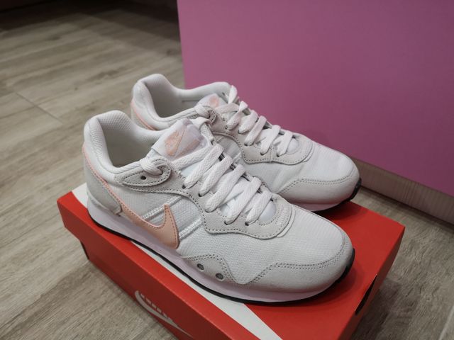 Zapatillas Nike mujer 37.5