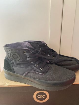 Bamba de bota ARO VIALIS de segunda mano por 35 EUR en Barcelona en WALLAPOP