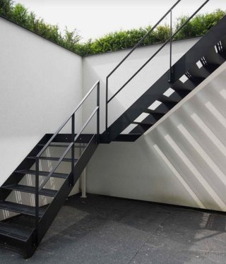 Puertas y escaleras