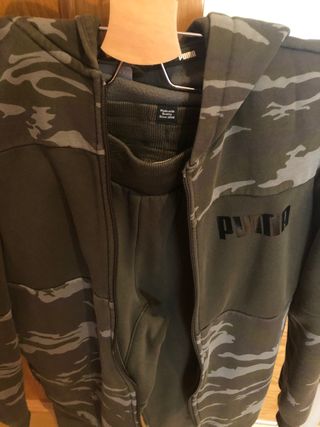 Chándal puma niño, verde militar de segunda mano por 40 EUR en Villanueva  del Pardillo en WALLAPOP