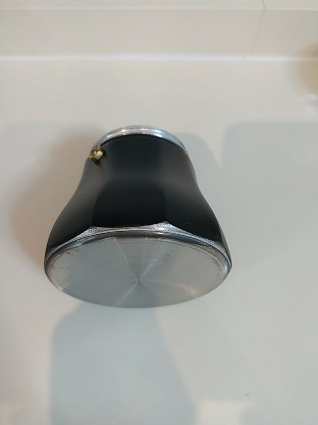 Caffettiera italiana con serbatoio inferiore.