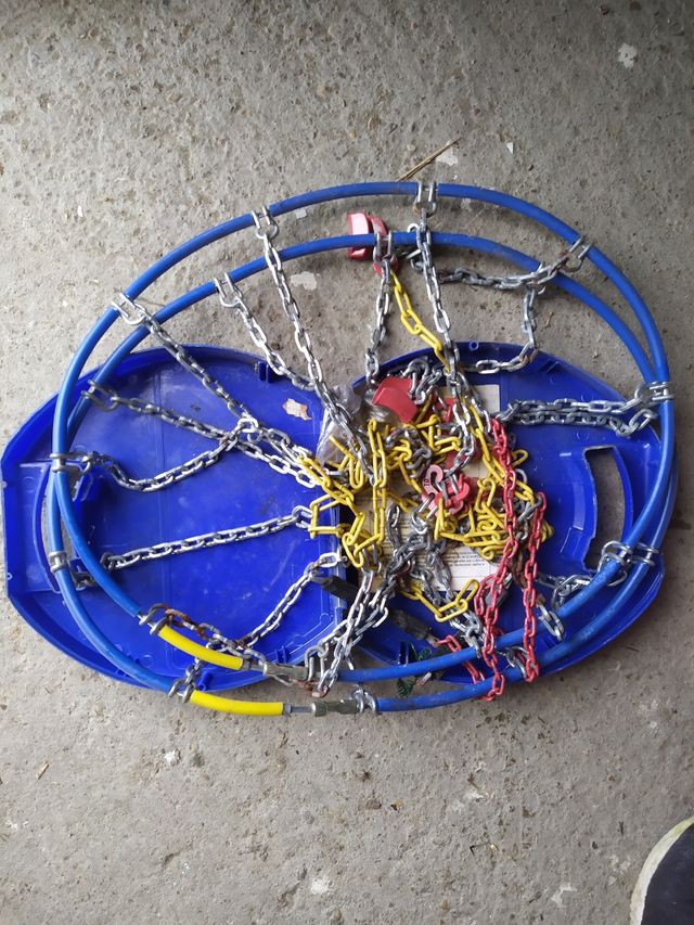 Cadenas nieve v4 70 de segunda mano por 3 EUR en Palencia en WALLAPOP