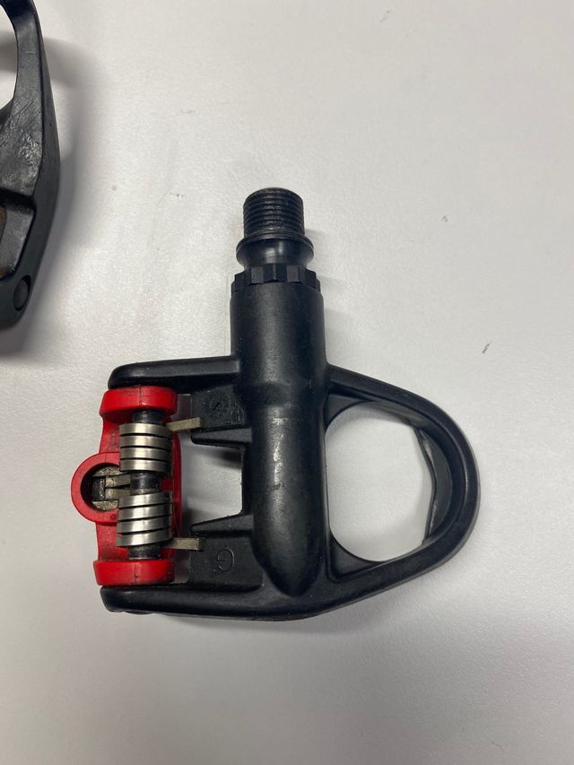 Pedales look gama alta