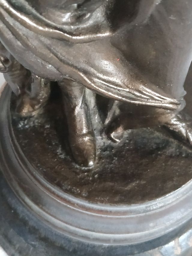 Escultura Romanticismo 36 cm x 12 cm