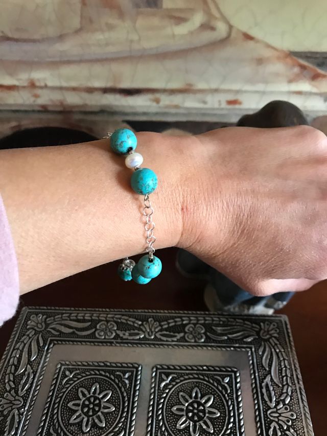 Pulsera plata y turquesas