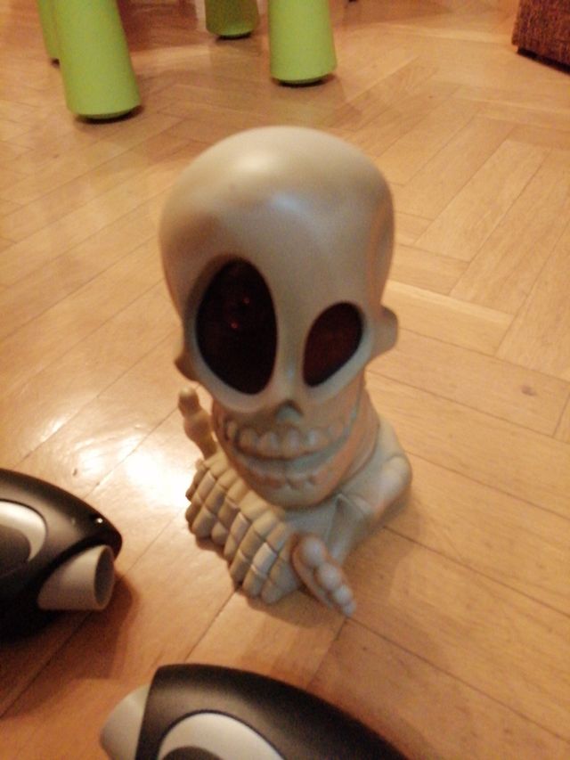 CAZA FANTASMAS CON 2 PISTOLAS