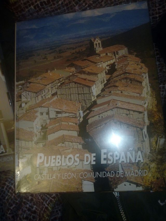 Libro PUEBLOS DE ESPAÑA-C.Leon-Madrid