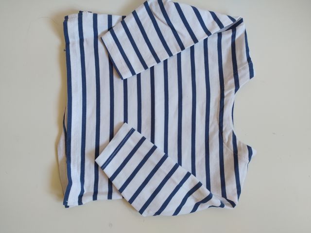 camiseta bebé prácticamente nueva talla 9 meses