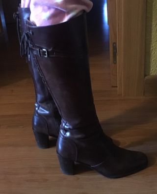 BOTAS ITALIANAS PIEL de segunda mano por 35 EUR en Santa Marta de Tormes en  WALLAPOP