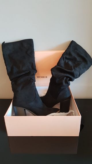 Botas altas de tacón marca Menbur. de segunda mano por 25 EUR en León en  WALLAPOP