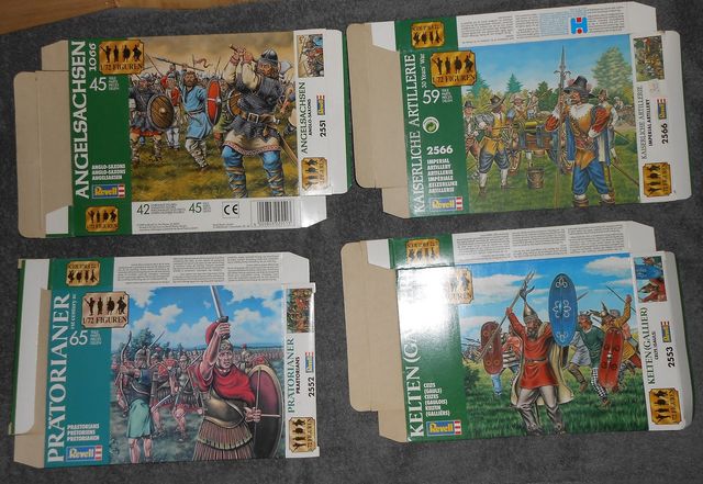 Scatole vuote, miniature 1/72, Esci, Revell.