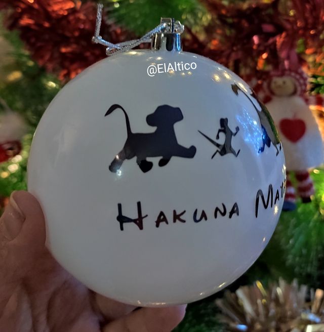 Bola de Navidad, de Hakuna Matata.