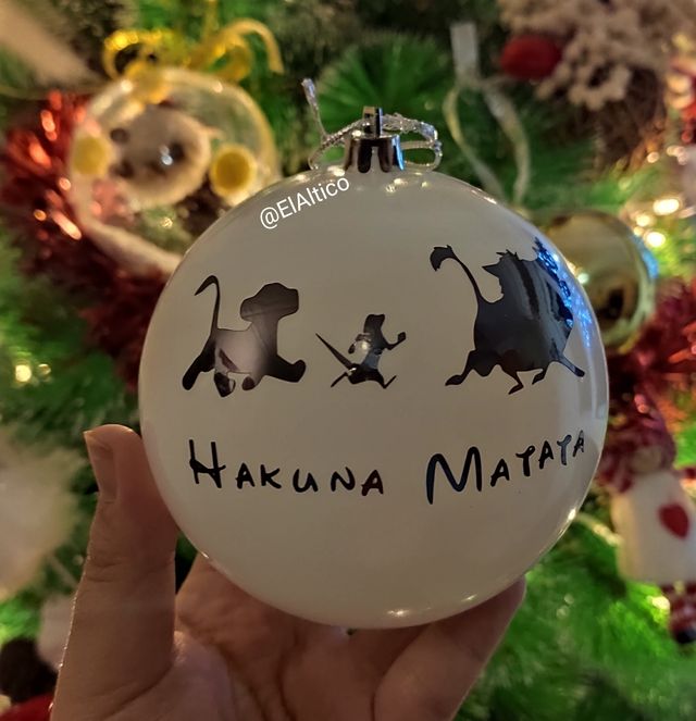 Bola de Navidad, de Hakuna Matata.