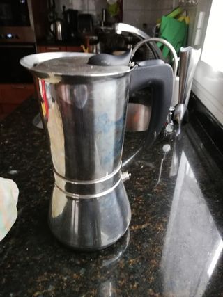 Cafetera italiana de acero inoxidable – 12 Tazas – Electrodomésticos Elur