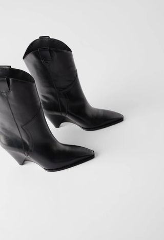 Botas cowboy piel Zara de segunda mano por 45 EUR en Silla en WALLAPOP