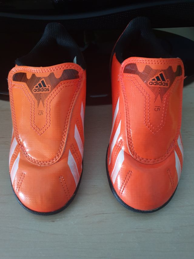 Emigrar Señuelo Asistir Botas de fútbol adidas f5 de segunda mano por 8 € en San Juan de Aznalfarache en WALLAPOP Emigrar Señuelo Asistir Botas de fútbol adidas f5 de segunda mano por 8 € en San Juan de Aznalfarache en WALLAPOP