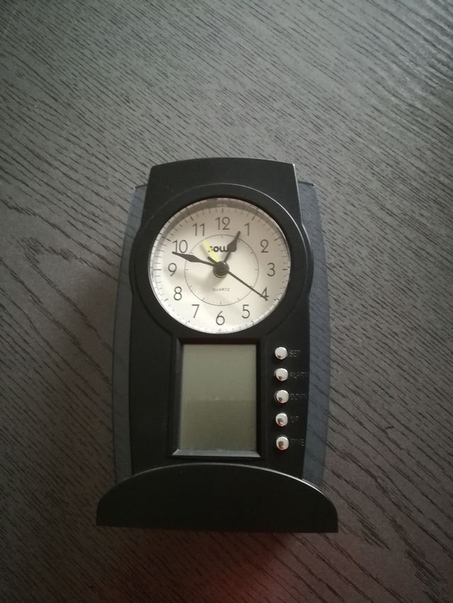 Reloj de escritorio multifuncion
