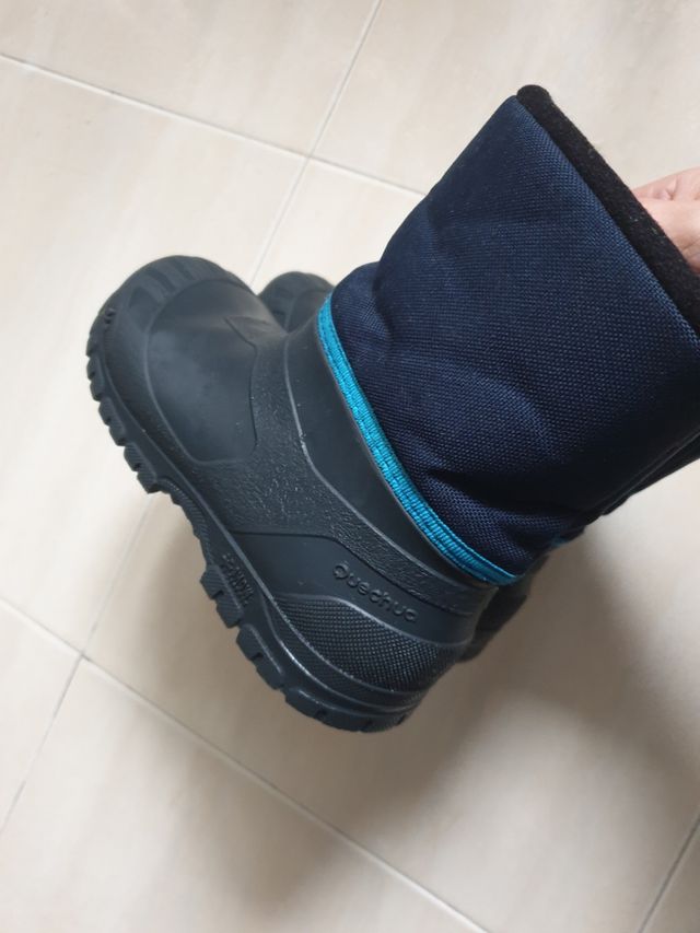 botas quechua de segunda mano por 5 EUR en VitoriaGasteiz en WALLAPOP