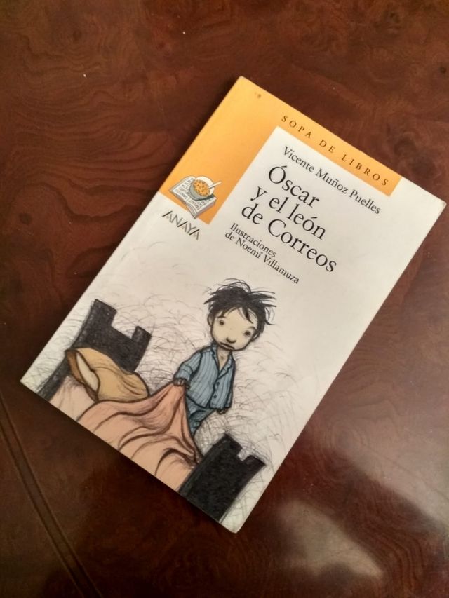 Óscar y el león de Correos