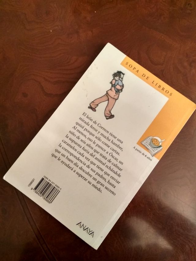 Óscar y el león de Correos