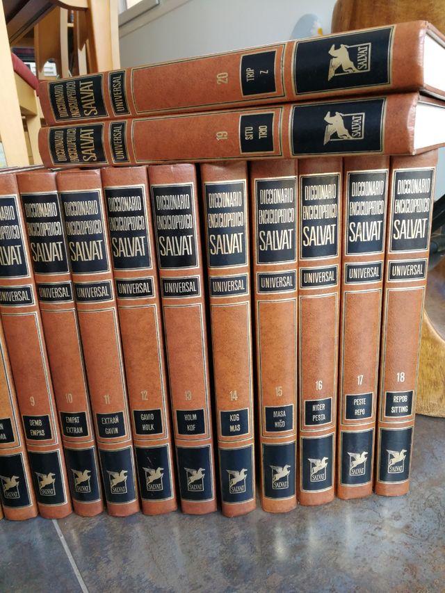 Diccionario Enciclopédico Salvat Universal.
