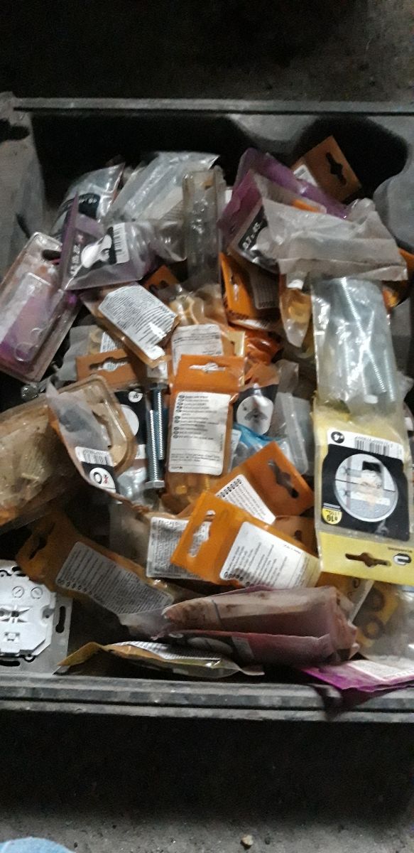 tornillos varios tamaños.se hacen lotes