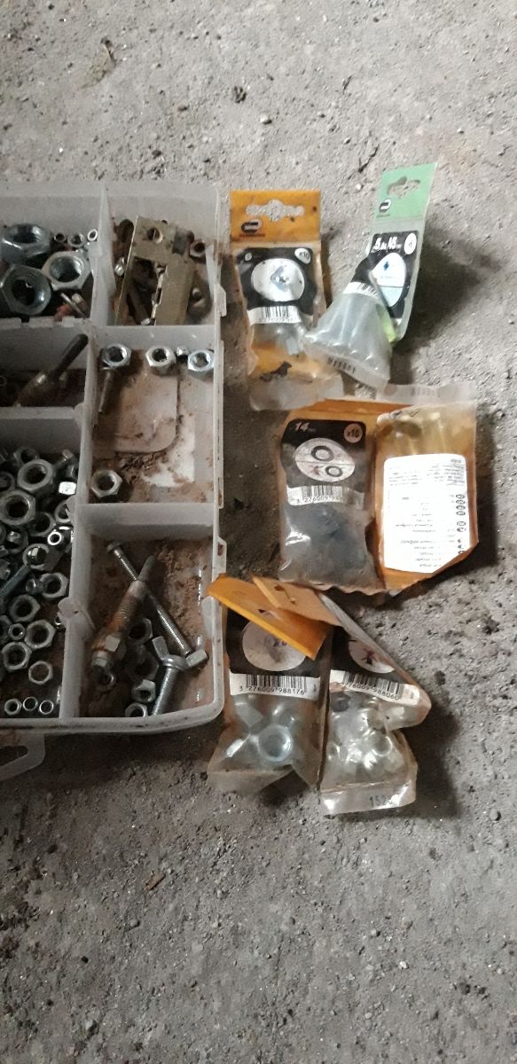 tornillos varios tamaños.se hacen lotes