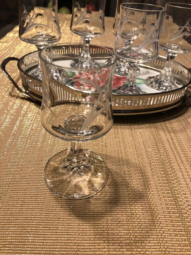 Copas de licor talladas