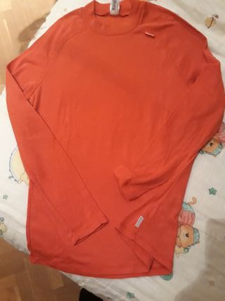 CAMISETA TERMICA WEDZE ESQUI de segunda mano por 3 EUR en Alcorcón en  WALLAPOP