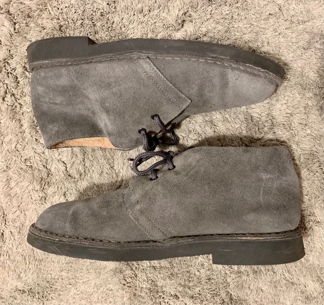 Bota calentita de serraje. Color gris