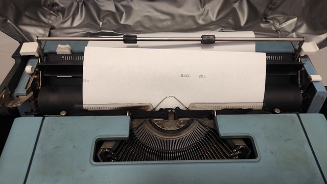 Máquina de escribir Olivetti Studio 46