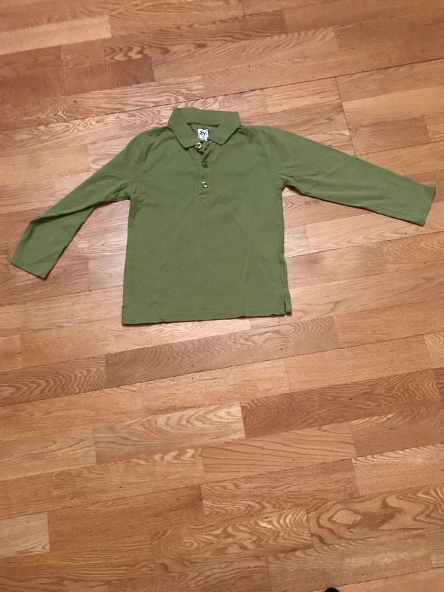 Polo verde talla 8 años y 12 años