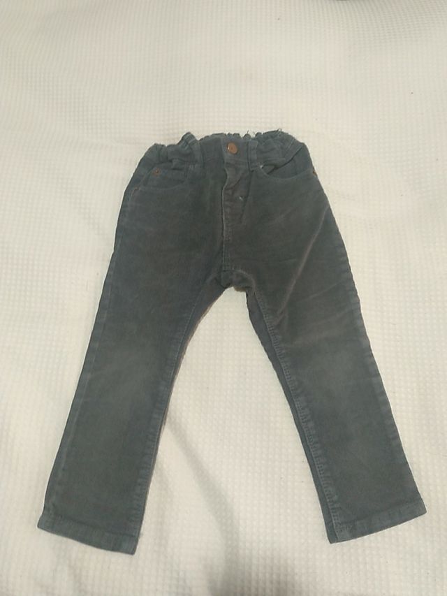 Pantalón de pana talla 2-3 años