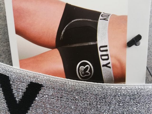 Boxer hombre blanco y plata de Udy