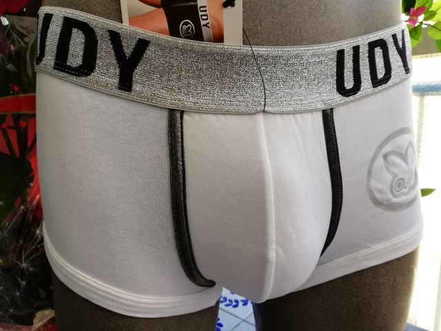 Boxer hombre blanco y plata de Udy