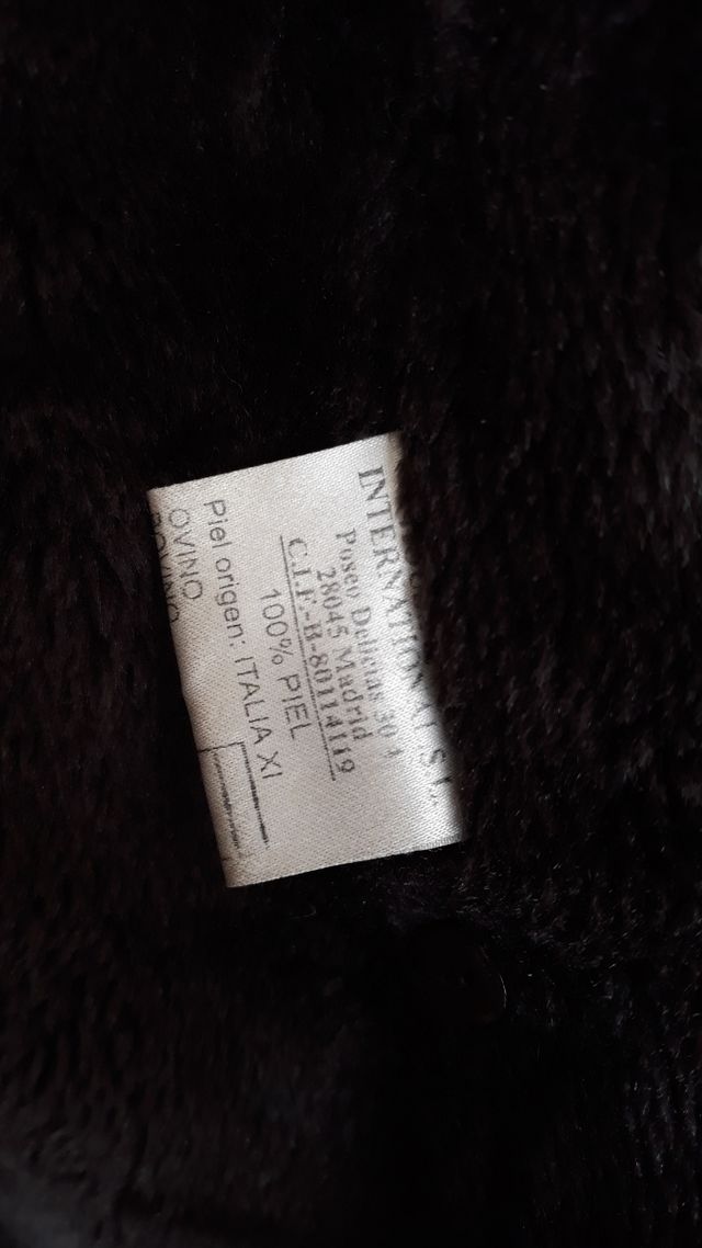 Pelliza marrón de piel