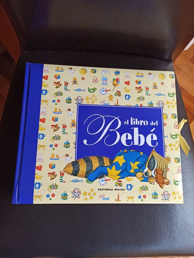 El Libro Del Bebé De Segunda Mano Por 6 99 En Ourense En Wallapop