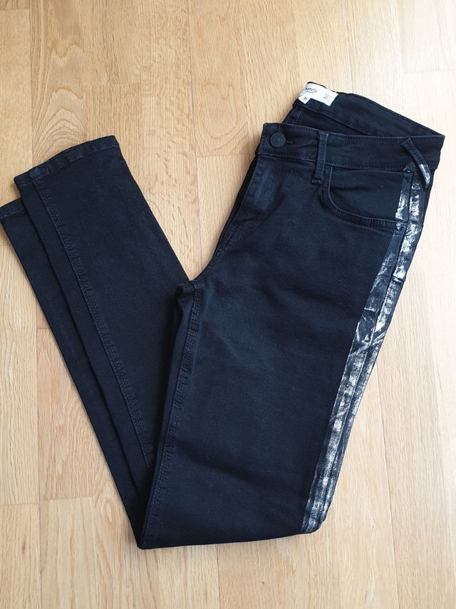 Pantalon negro MANGO T-38 push up