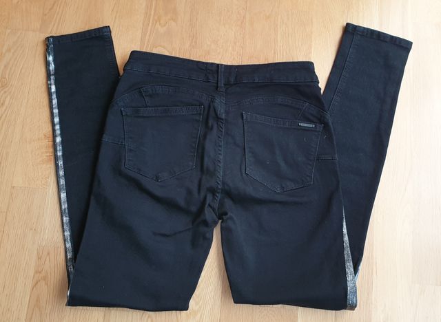 Pantalon negro MANGO T-38 push up