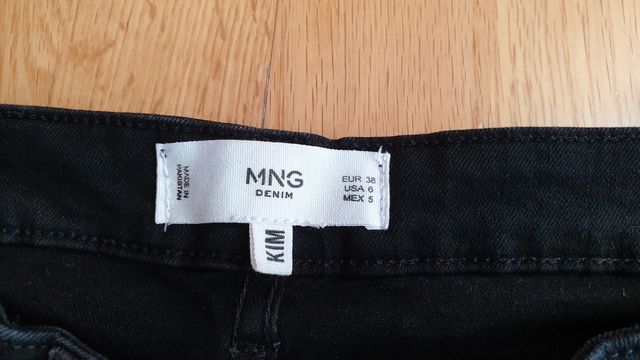 Pantalon negro MANGO T-38 push up