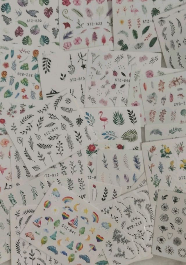 Set de láminas de pegatinas al agua para uñas