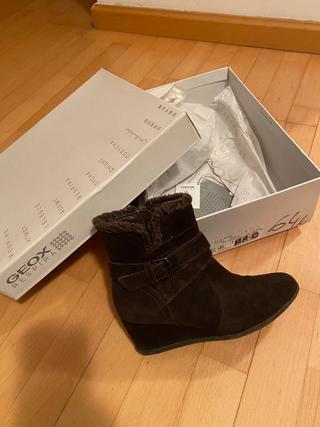 Botines mujer piel GEOX. de segunda mano por 45 EUR en Viladecans en  WALLAPOP