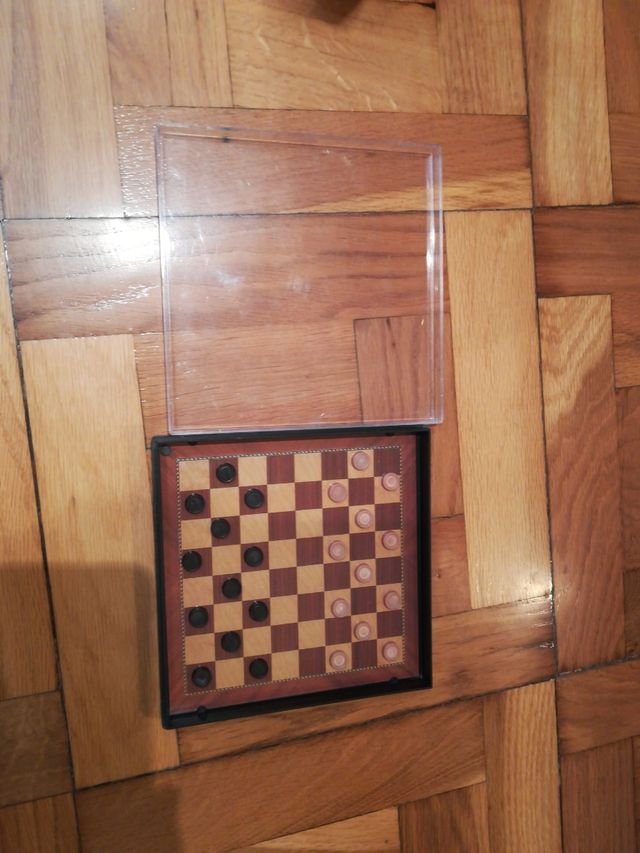 Tablero de ajedrez y damas magnetico