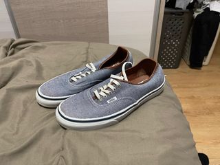 zapatos vans grises usadas